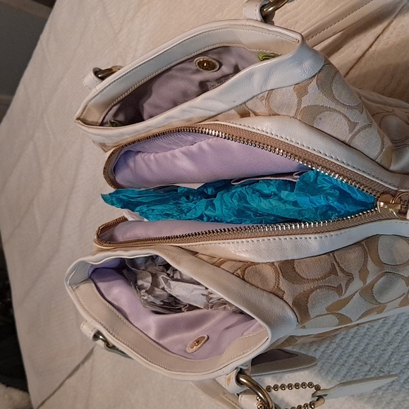 COACH CRICKET SHOULDER BAG - Picture 12 of 12